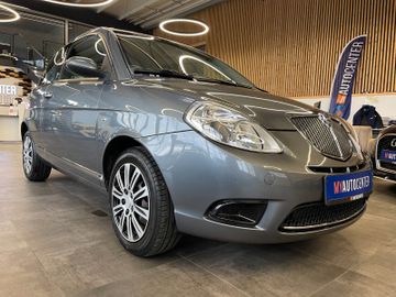 Lancia Ypsilon 1.4 8V Oro *KLIMAAUT.*2.HD*TÜV 062027*