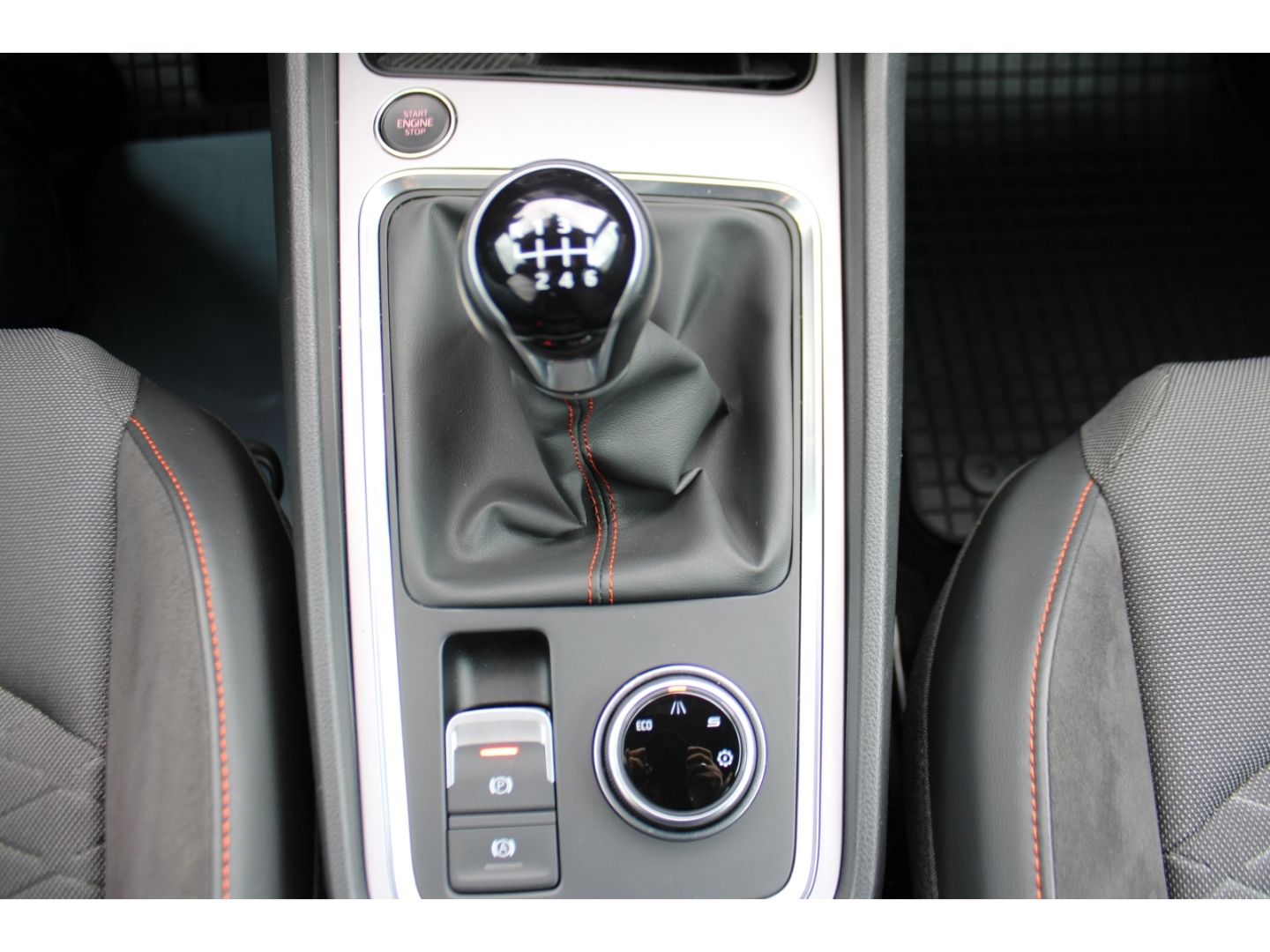 SEAT Ateca FR 1.5 TSI ACT ACC LED TWA AHK Navi beats - Image 26