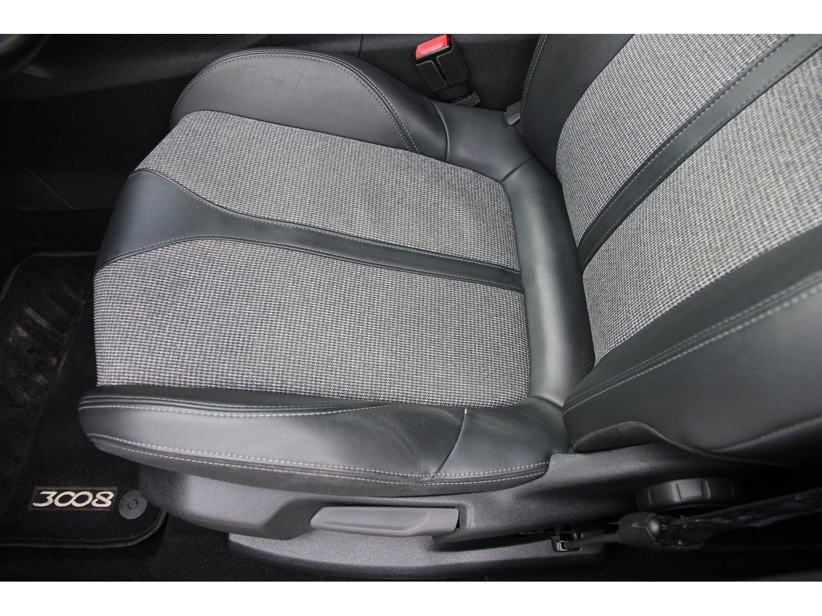 Peugeot 3008 Allure PT 130 Pano Carplay Navi Klima SHZ