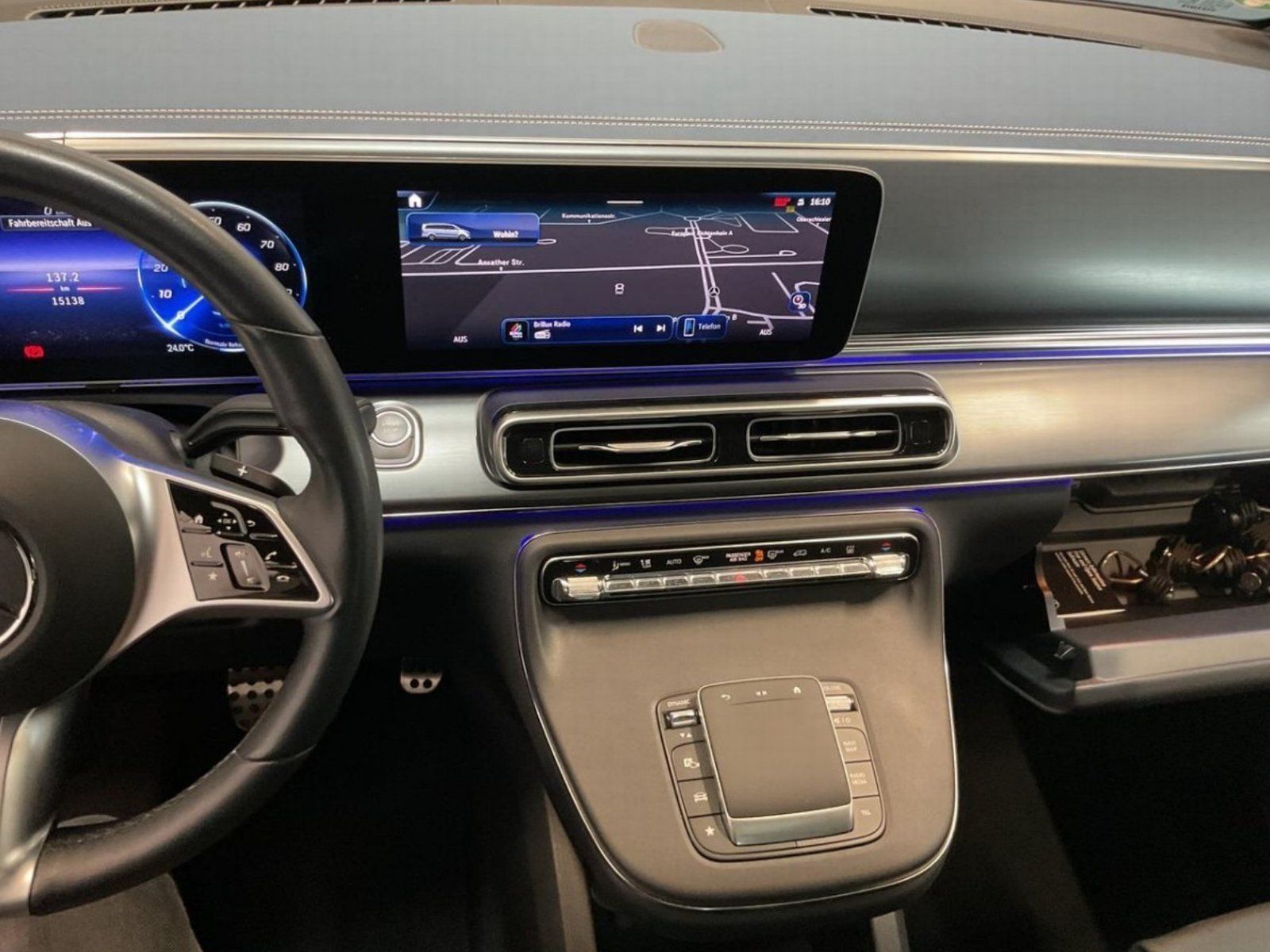 Fahrzeugabbildung Mercedes-Benz EQV 300 L Facelift AVANTGA Pano DISTRO 360° MLED