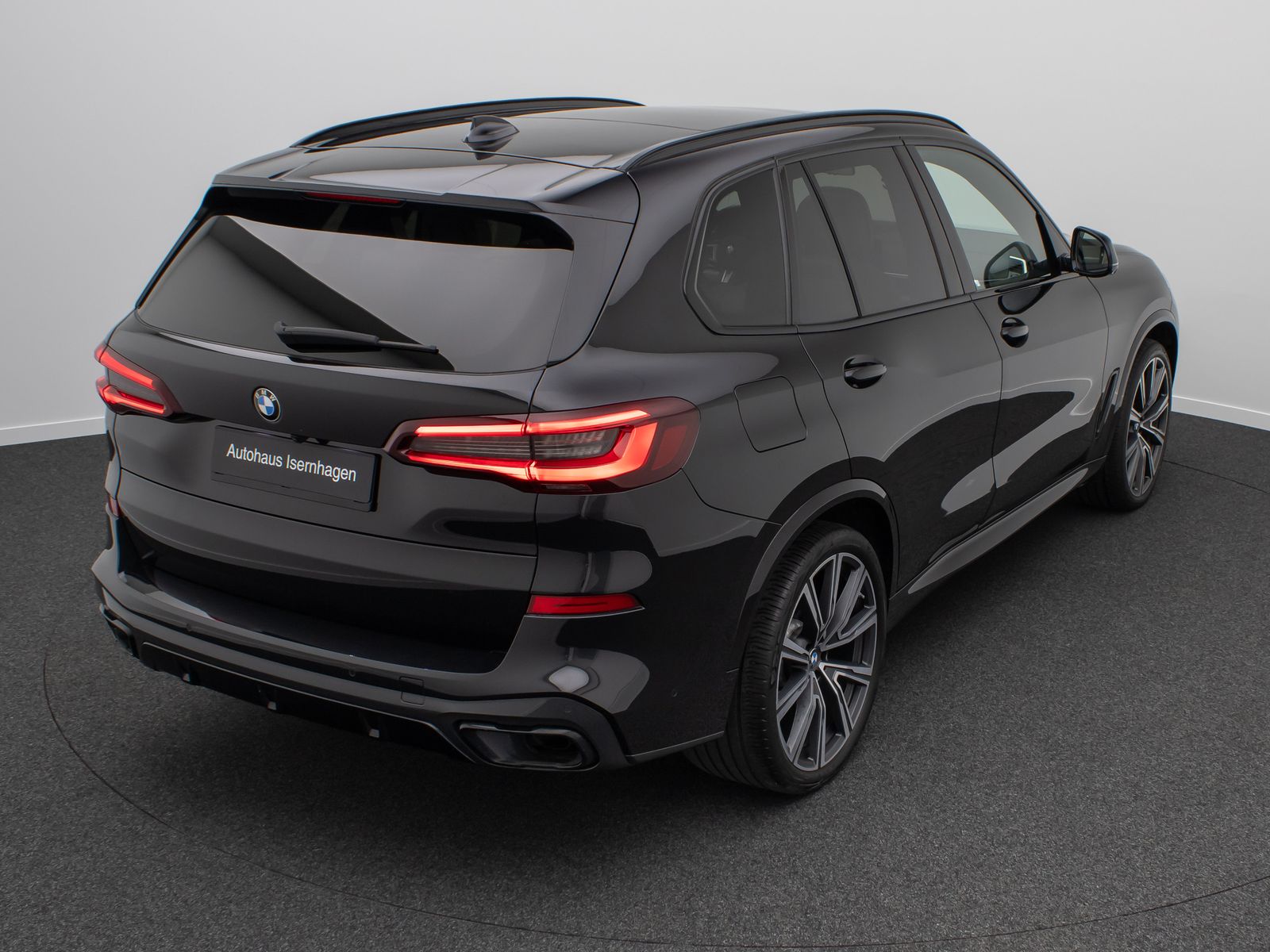 Fahrzeugabbildung BMW X5 xD30d M Sport 360°SoftCl HUD Panorama Belüftu