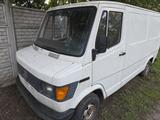 Mercedes-Benz 207d - Mercedes-Benz Diesel Gebrauchtwagen aus dem Jahr 1985