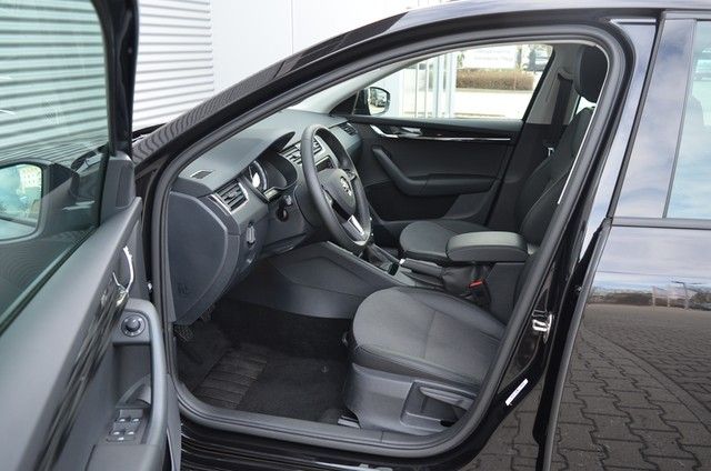 Fahrzeugabbildung SKODA Octavia Combi TDI Style Navi GRA PDC SH LM