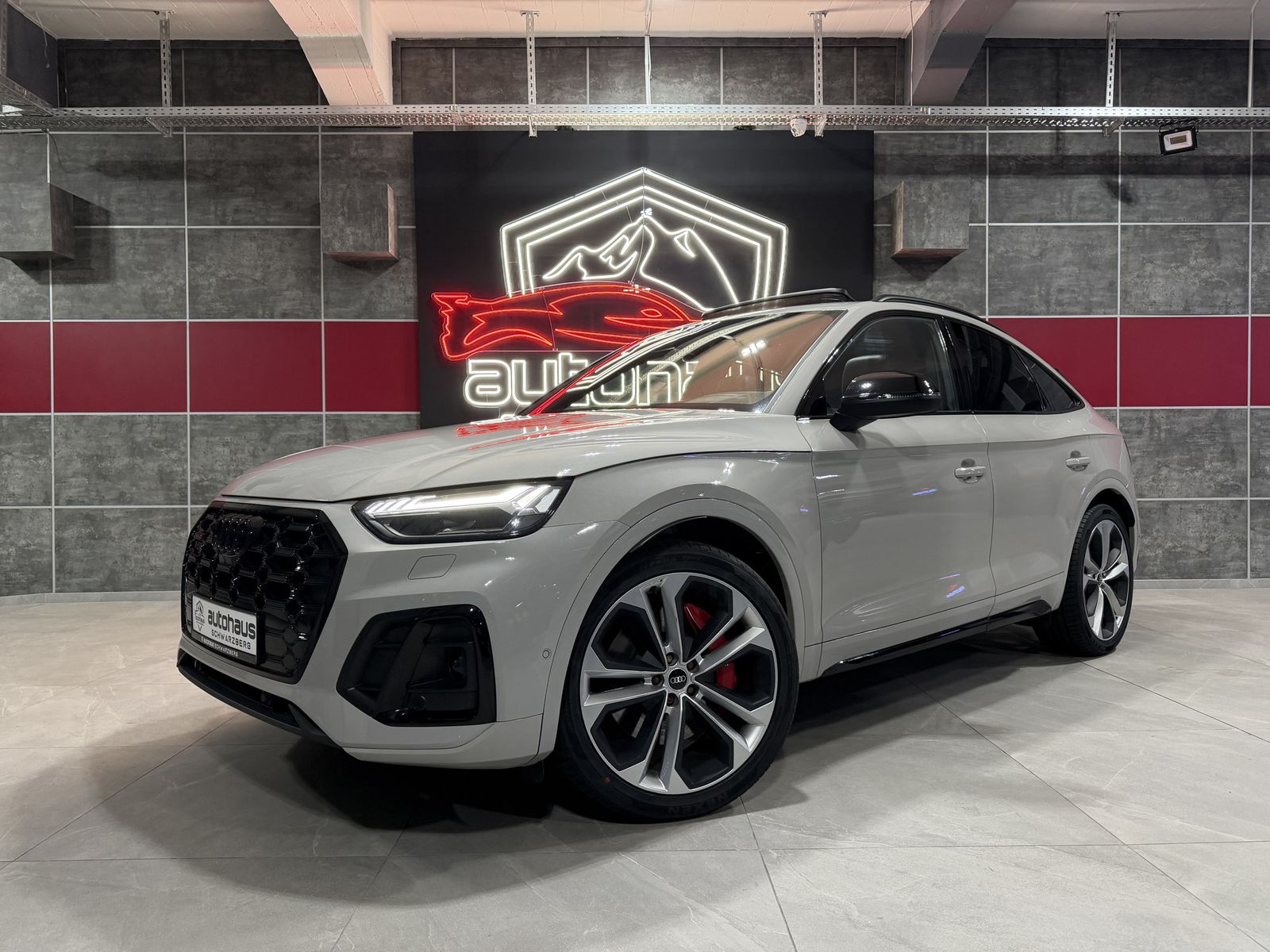 AUDI SQ5 3.0 TDI *PANO*HUD*AHK*DYNAMIKLENKUNG*MATRIX*