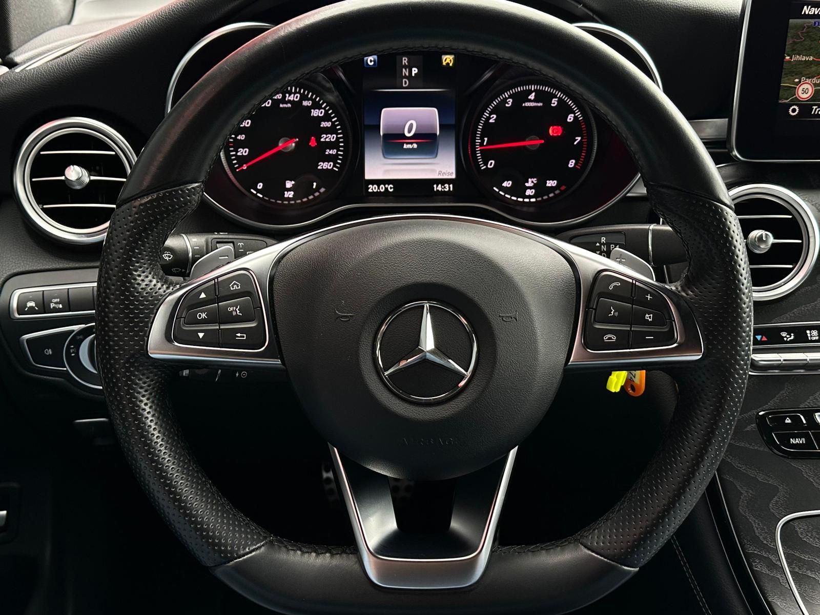MERCEDES-BENZ GLC 300 AMG 4MATIC* LED#AHK#TEMPO#SPUR#NAVI#SHZ - Image 11