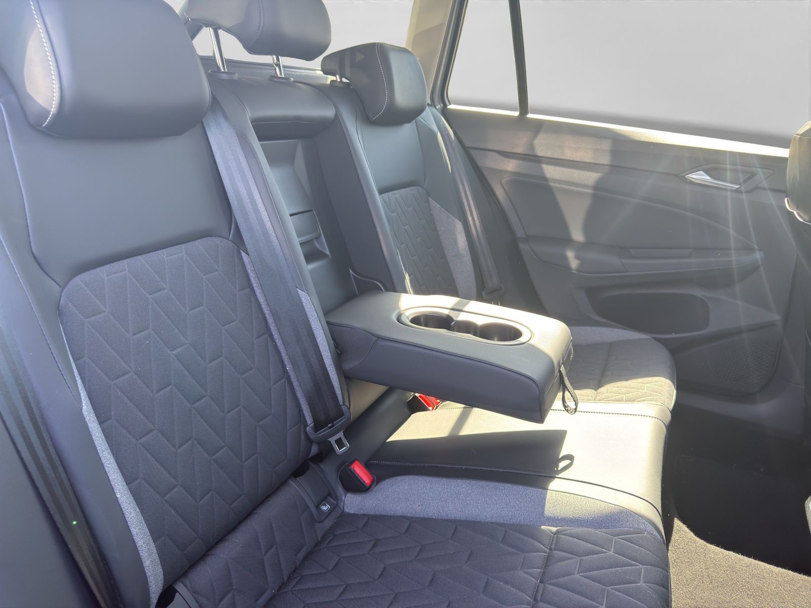 Volkswagen Golf - Bild 7