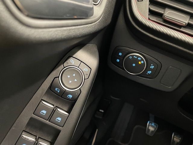 Fahrzeugabbildung Ford Puma Hybrid ST-Line X B&O Winterpacket LED