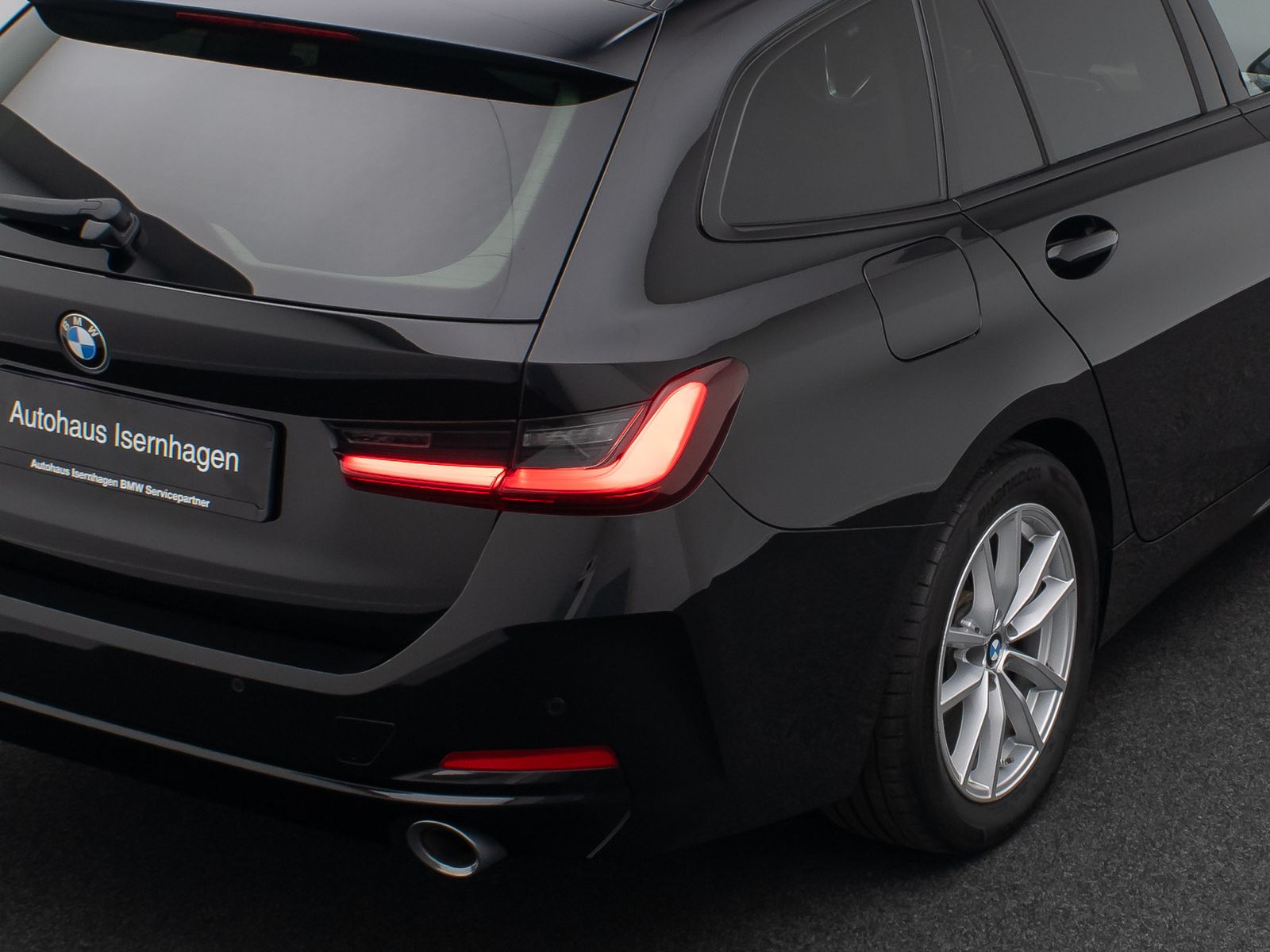 Fahrzeugabbildung BMW 320d CockpitPro PDC GeschwindigReg DAB Sitzhzng