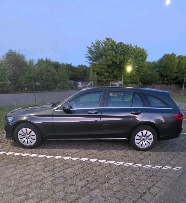 Image of Mercedes-Benz C 200