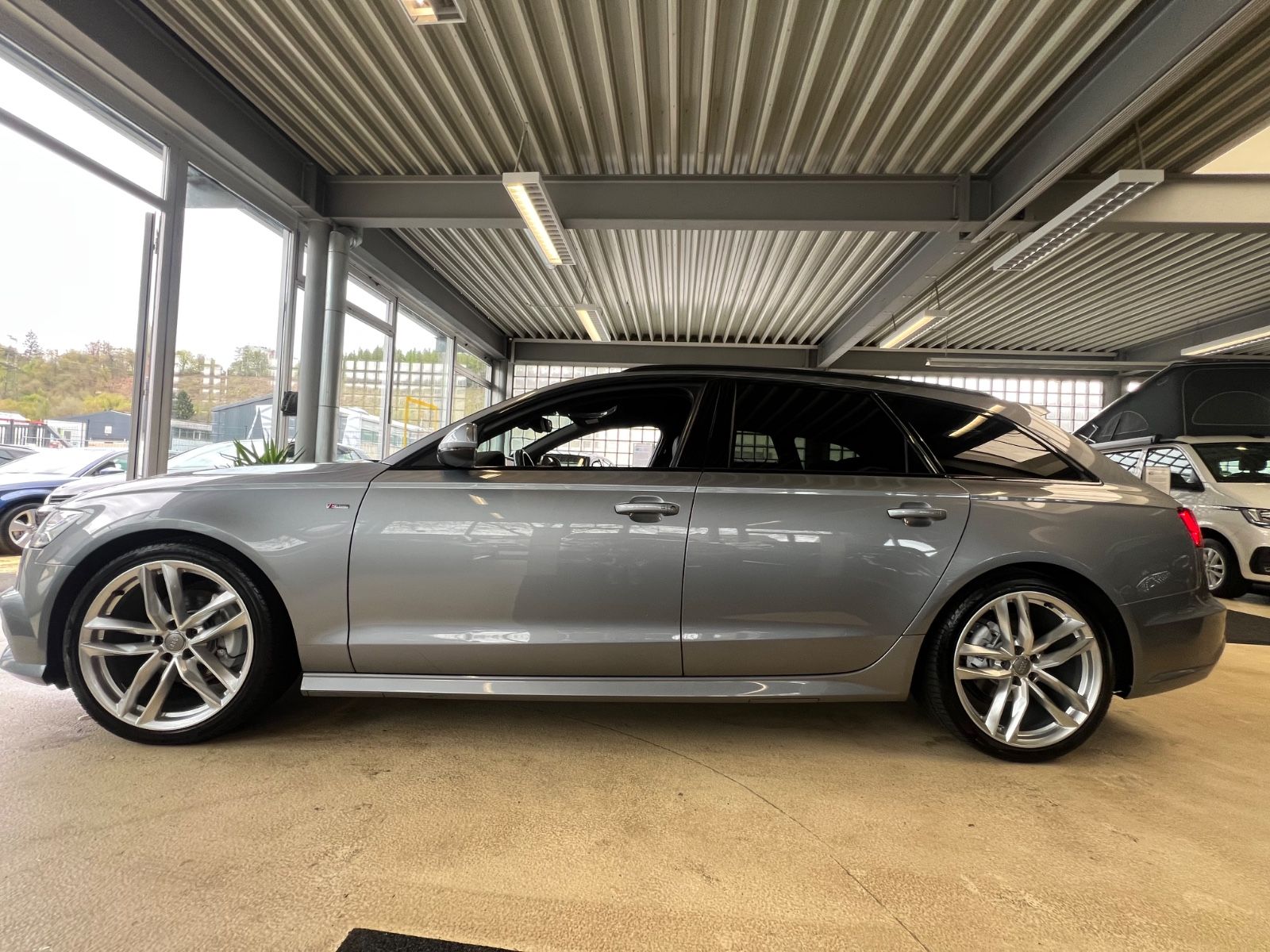 Fahrzeugabbildung Audi A6 Avant 2.0 TDI ultra S Line Plus *MATRIX-LED*