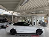 BMW 320i Lim xDrive M Sportpaket AUT./LED/HUD/CAM/GD - BMW 320 Limousine 320i m sportpaket mit Benzin-Antrieb