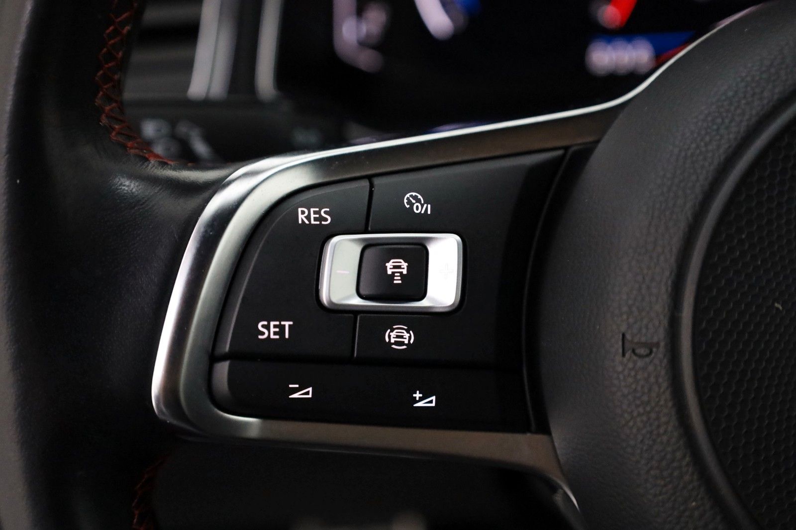 Fahrzeugabbildung Volkswagen T-Roc Sport Navi,LED,SH,Kamera,ACC,App Connect