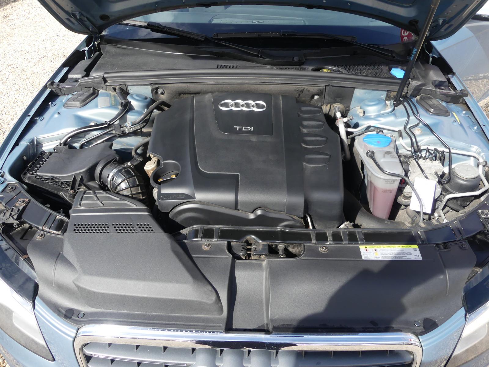 Audi A4 2011 — photo 18