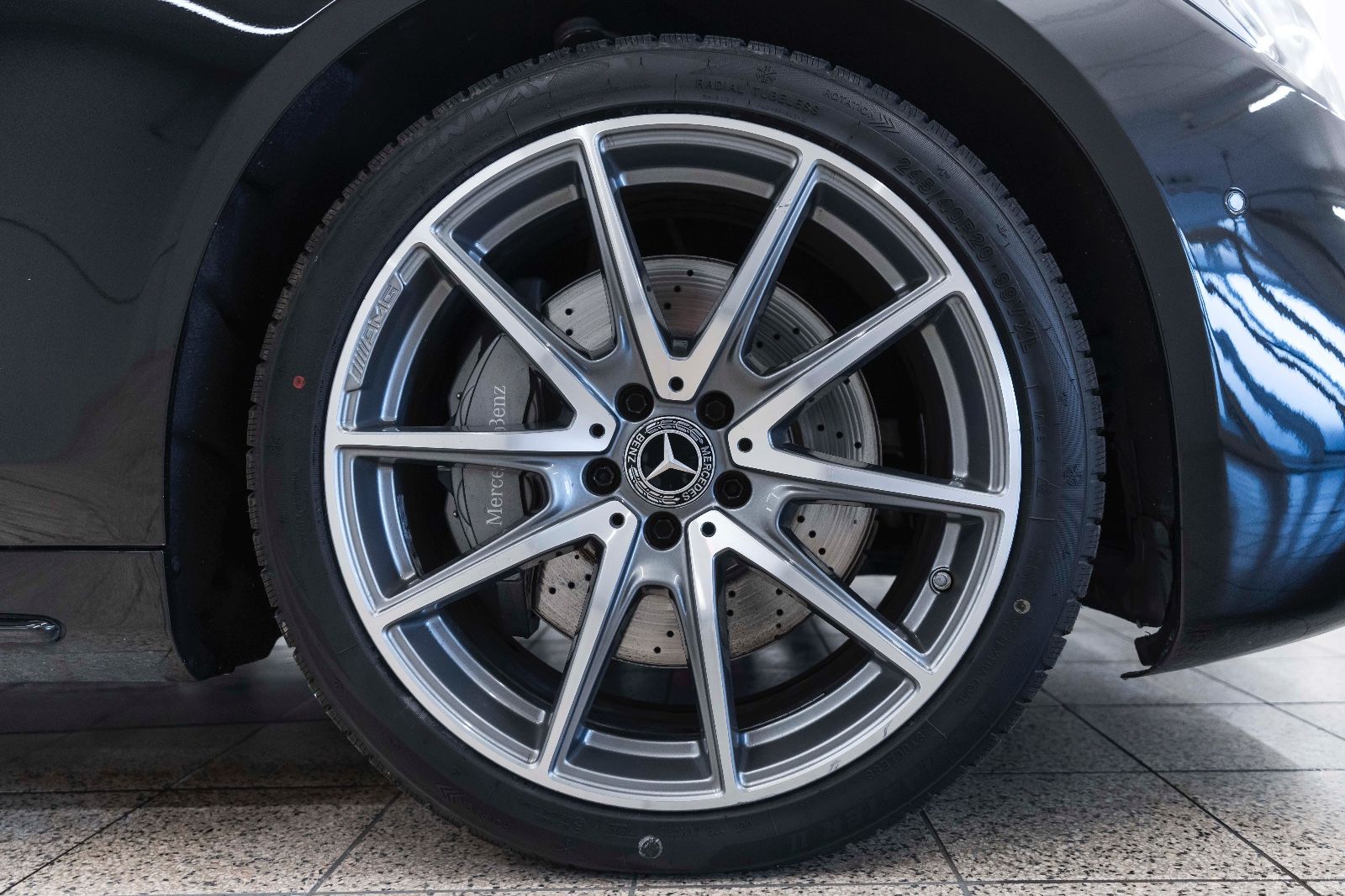 Fahrzeugabbildung Mercedes-Benz S 560 BURMESTER MASSAGE LED HUD 360° LUFT PANO