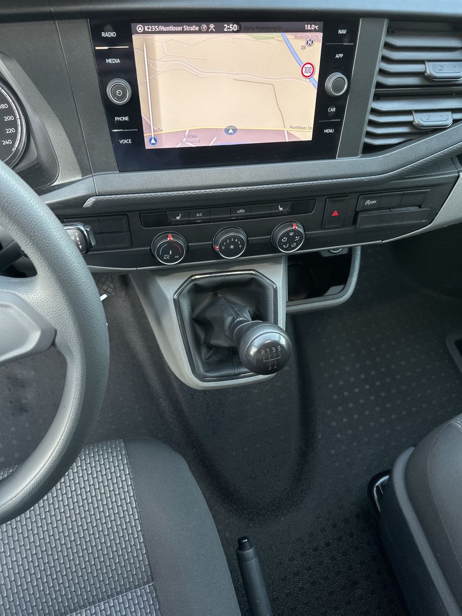 Fahrzeugabbildung Volkswagen T6 Transporter 2.0 TDI Kasten NAV+AHK+SHZ+PP+TEM