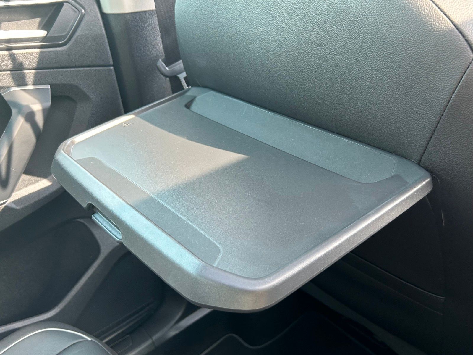 Fahrzeugabbildung Volkswagen Tiguan 2.0 TSI DSG Highline 4M Kamera Leder ACC