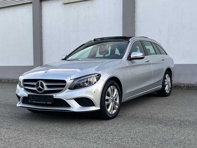 MERCEDES-BENZ C 220 4Matic/Panormaschibe/2.Hand/Navi/AppleCar