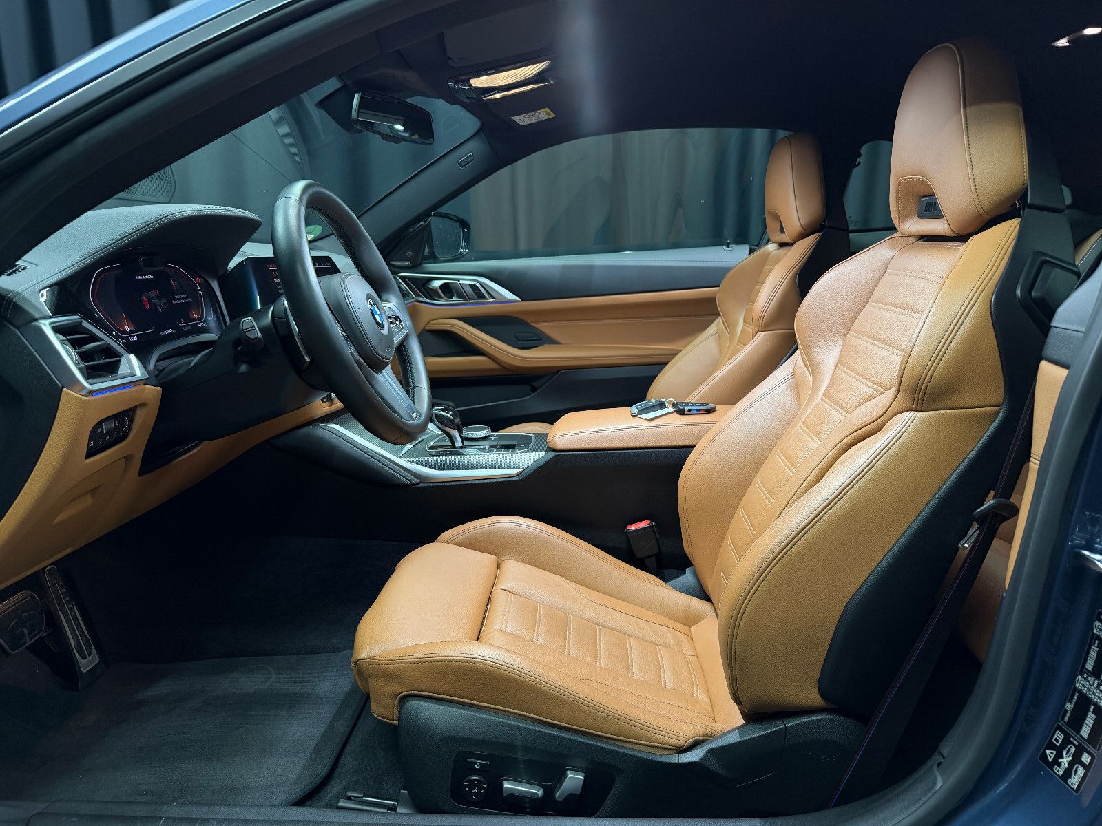 Fahrzeugabbildung BMW M440i xDrive Coupe|LASER|H&K|360°|M-Sitze|Gestik