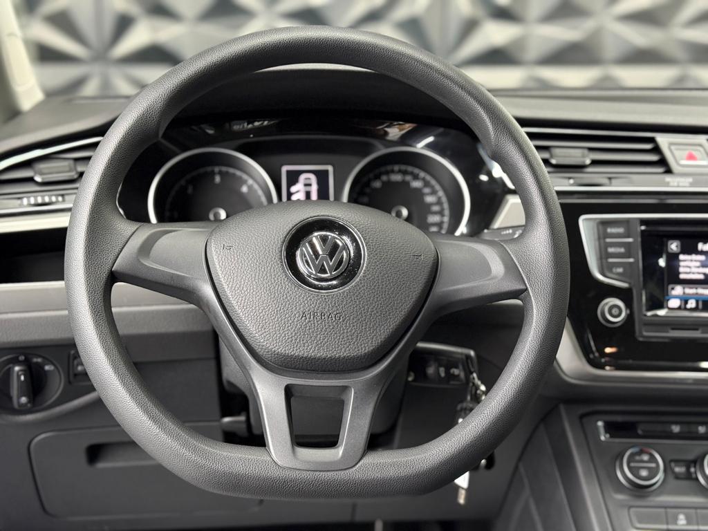 Volkswagen Touran 1.6 TDI DSG, Foto 22 von 50