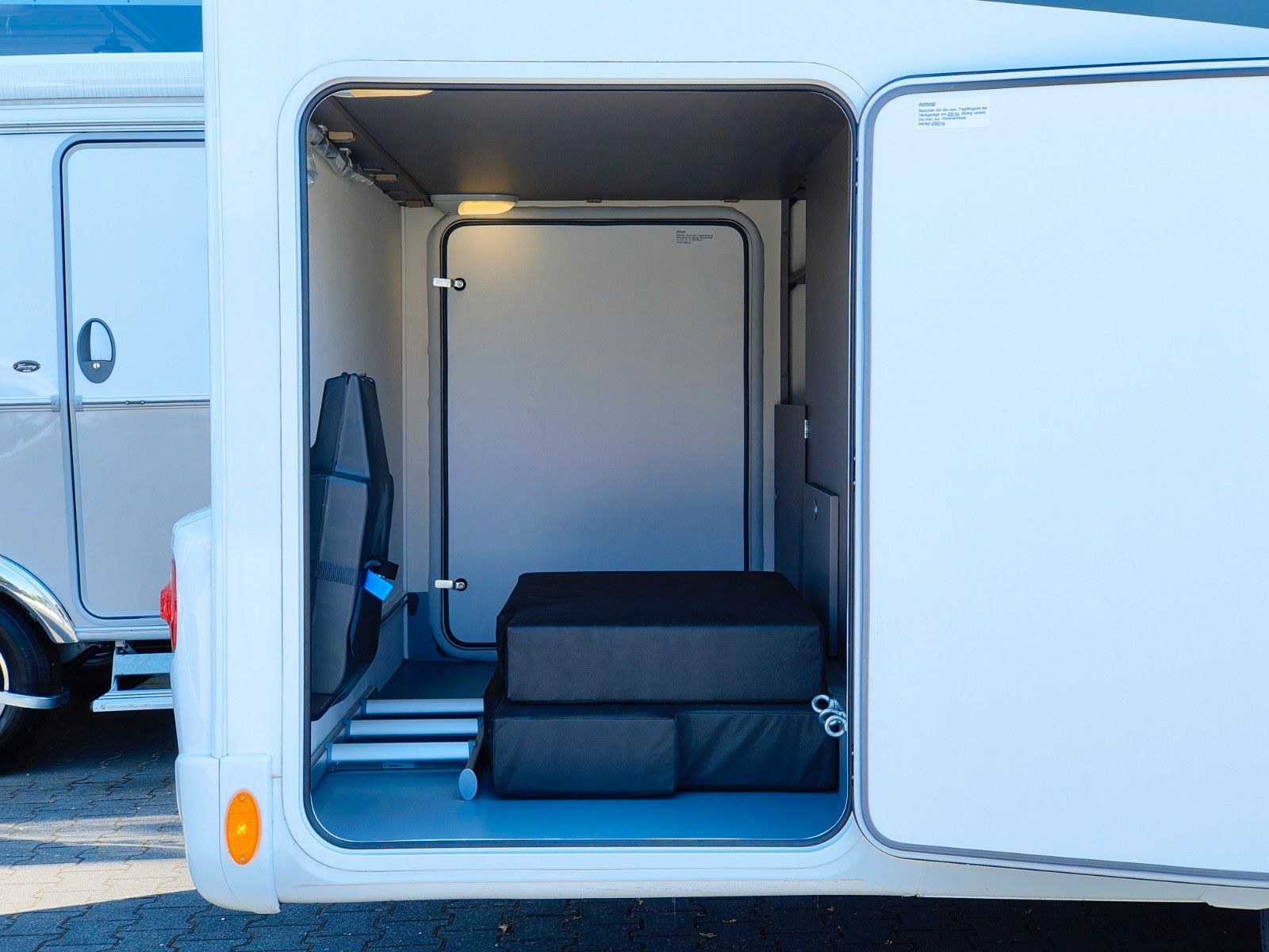 Fahrzeugabbildung LMC Tourer T 660 G - SUMMER SALE - 21%!