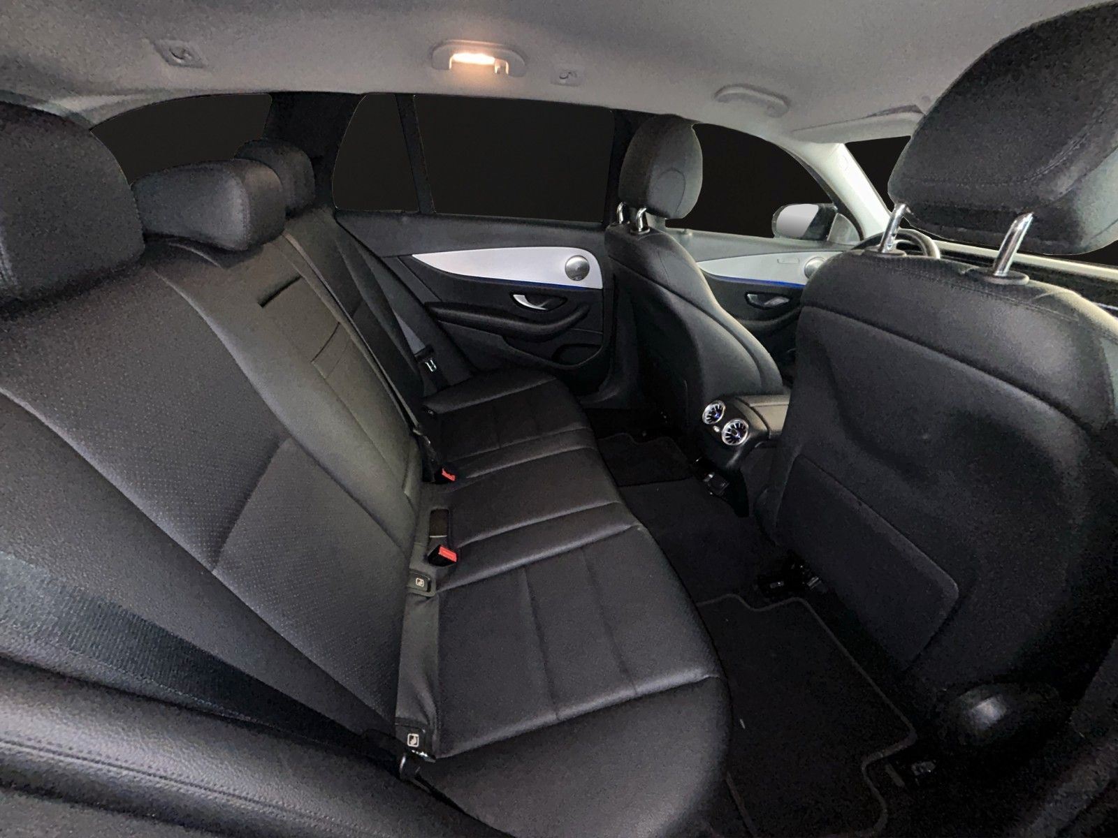 Fahrzeugabbildung Mercedes-Benz E 200 d- T-Modell Automatik/TOP ZUSTAND