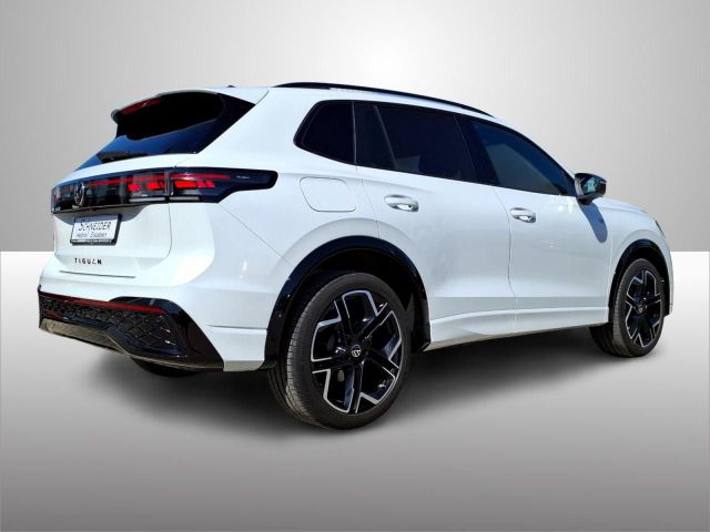 TIGUAN 2.0 TDI DSG R-LINE+IQ.LIGHT+AZV+360 ?