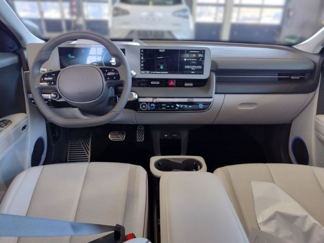 Fahrzeugabbildung Hyundai IONIQ 5 Allradantrieb 77,4kWh Batt. UNIQ-Paket i