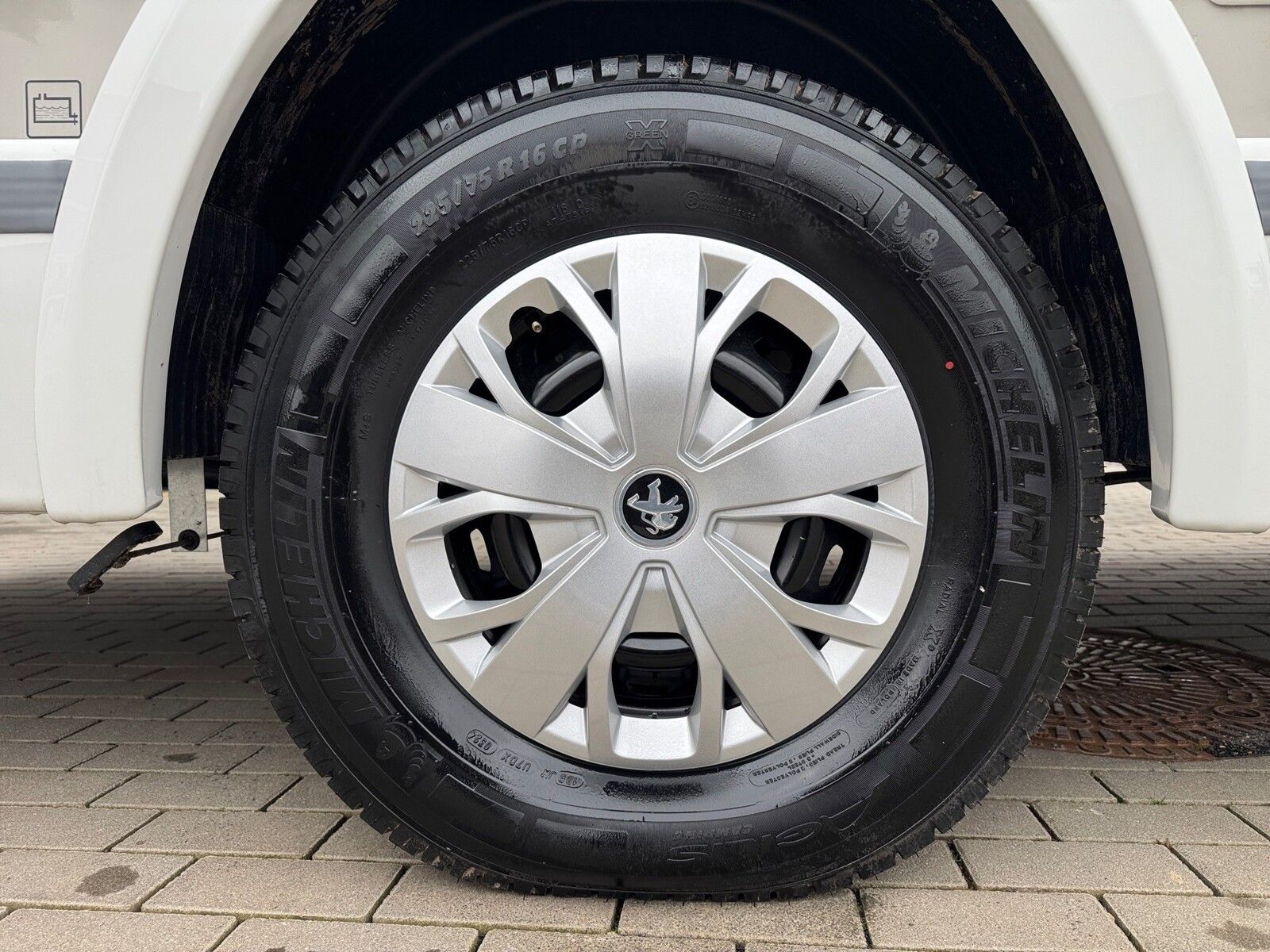 Fahrzeugabbildung Chausson Teilintegriert 724 Etape Line Peugeot 140 PS Tag
