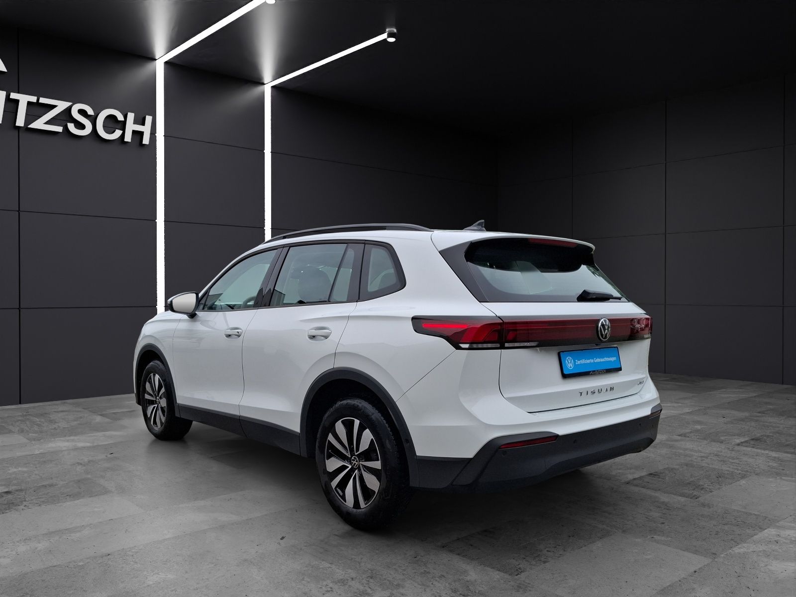 Fahrzeugabbildung Volkswagen Tiguan eTSI Life DSG LED Navi ACC RFK AHK SH