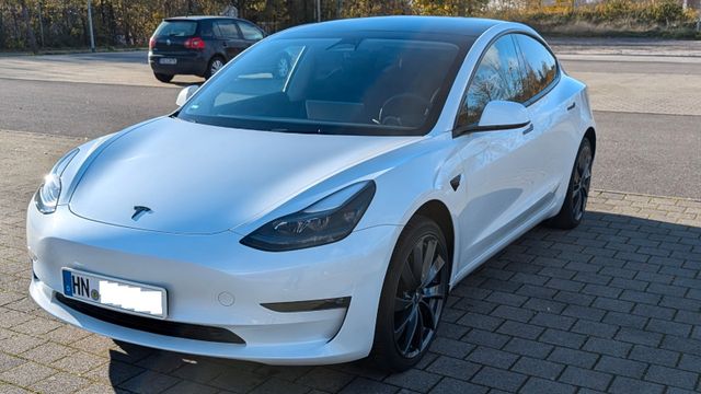 Tesla Model 3 Long Range Hinterradantrieb RWD 