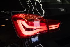 BMW 118 i Urban Line*CAM*LED*LEDER*SHZ*NAVI*TEMPOMAT