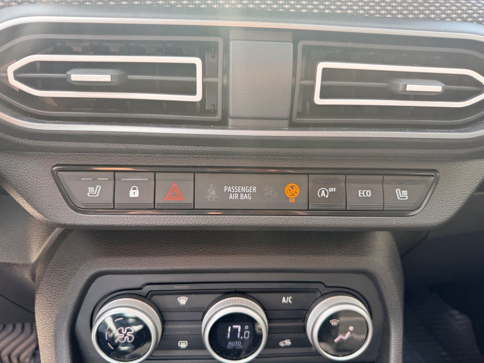 Fahrzeugabbildung Dacia Sandero III Expression "AUTOMATIK"