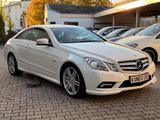 Mercedes-Benz E 220 Coupe CDI AMG LINE/NAVI/XENON/PDC/SHZ/MFL - Mercedes-Benz E 220 Gebrauchtwagen in Stuttgart