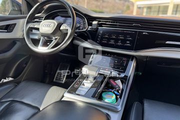 Audi Q8 - 11