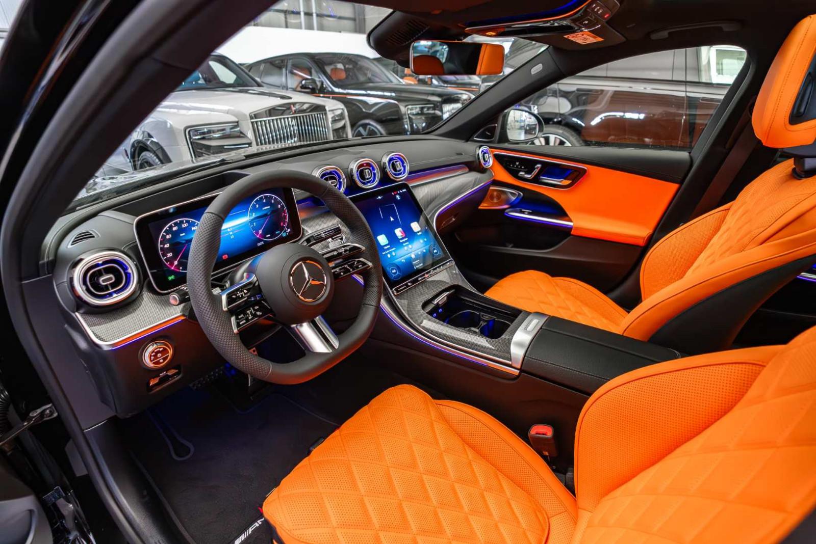 Mercedes-Benz C 200 AMG Line / Nappa Orange / German / 2026