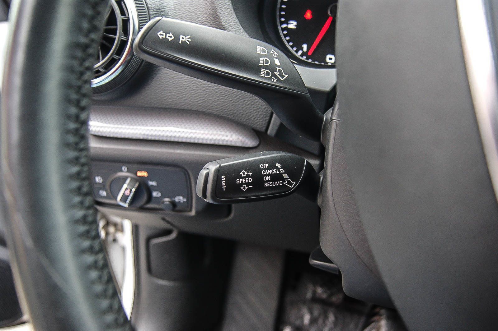 Fahrzeugabbildung Audi A3 Limousine 1.4 TFSI S-LINE NAVIGATION XENON 18