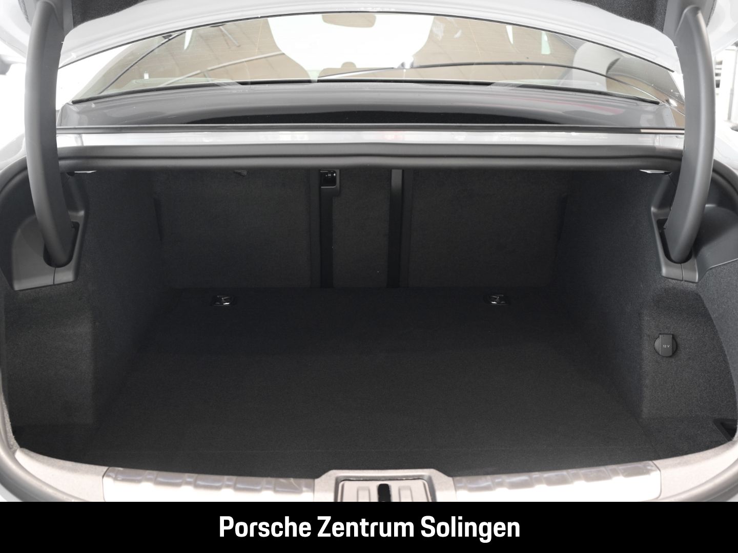 Porsche Taycan 4 Black Edition PANO SportDesign 21'' Bei foto 9