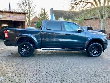 Dodge RAM - 10