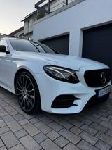 Mercedes-Benz E 350 AMG-Line Night*Pano*360°*20-Zoll AMG*MBEAM - Mercedes-Benz E 350 Gebrauchtwagen in Stuttgart