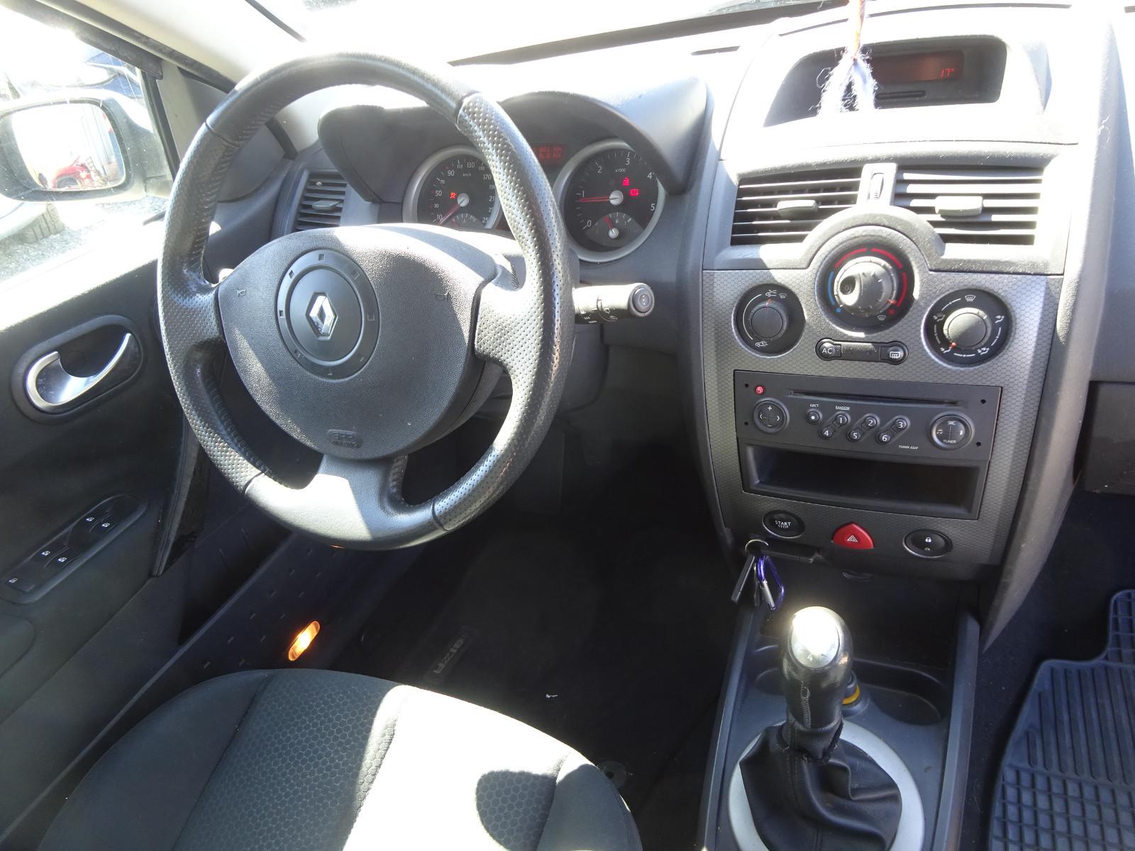 Renault Megane 2004 — photo 12