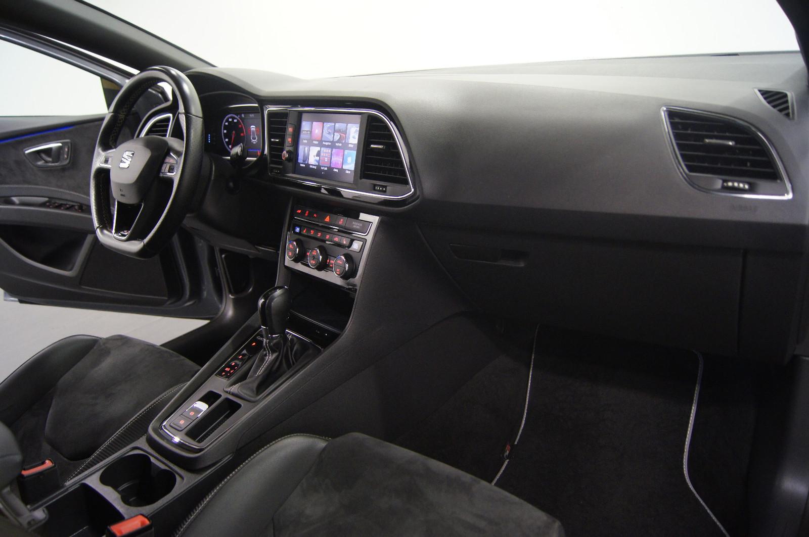 Seat Leon ST Cupra 300 ch 4Drive • DSG • Cuir • Virtual Cockpit • Caméra - Apple CarPlay • DCC