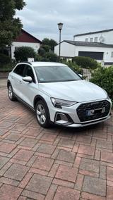 Audi A3 40 TFSI e S tronic allstreet allstreet - Audi A3 allstreet mit Hybrid-Antrieb (Benzin/Elektro)