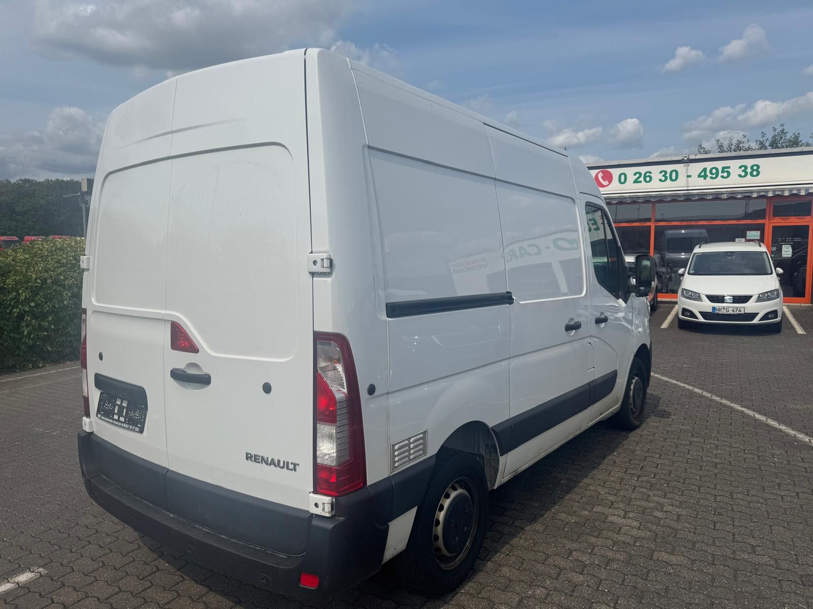 Fahrzeugabbildung Renault Master III Kasten L1H2 HKa 3,5t/1.HAND/KLIMA