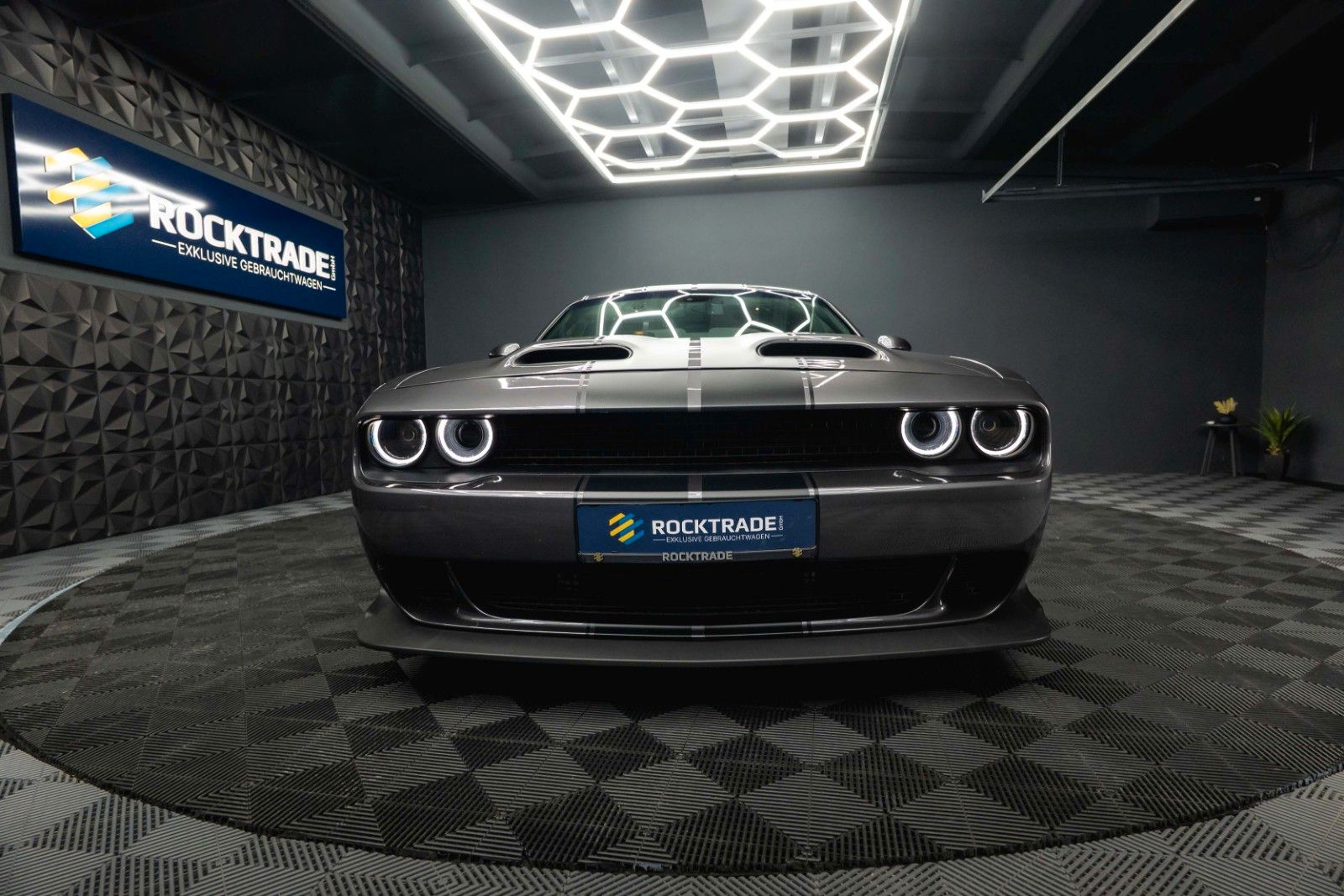 Fahrzeugabbildung Dodge Challenger 5.7 V8 R/T SRT WIDE BODY Super Track