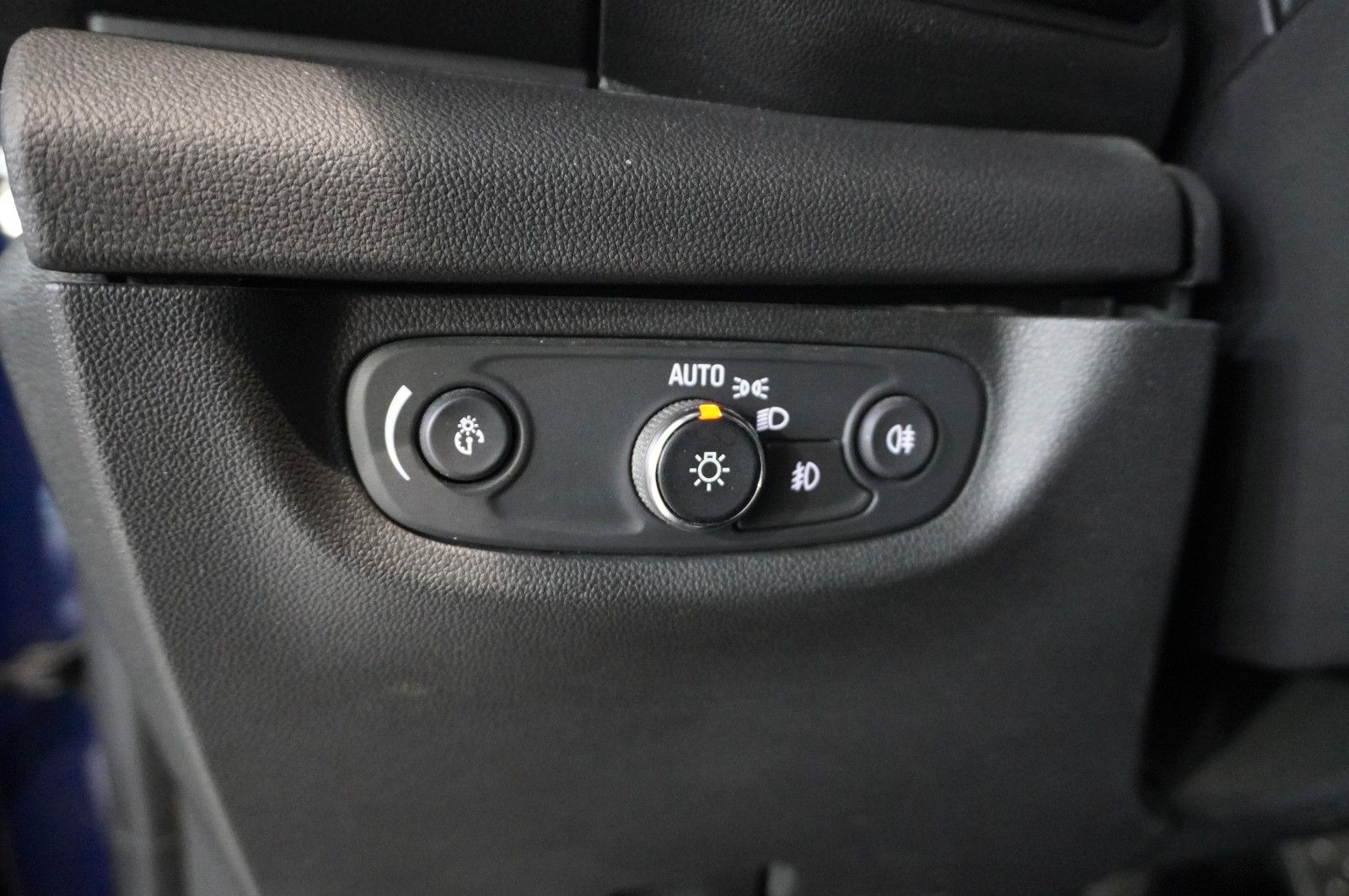 Fahrzeugabbildung Opel Insignia B ST 2.0D ULTIMATE NAVI/OPC/KAMERA/AHK