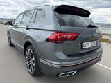 Volkswagen Tiguan Allspace 2.0 TDI DSG*4M*R LINE*7-STZE*360 - Volkswagen Tiguan Allspace mit Diesel-Antrieb: Grau