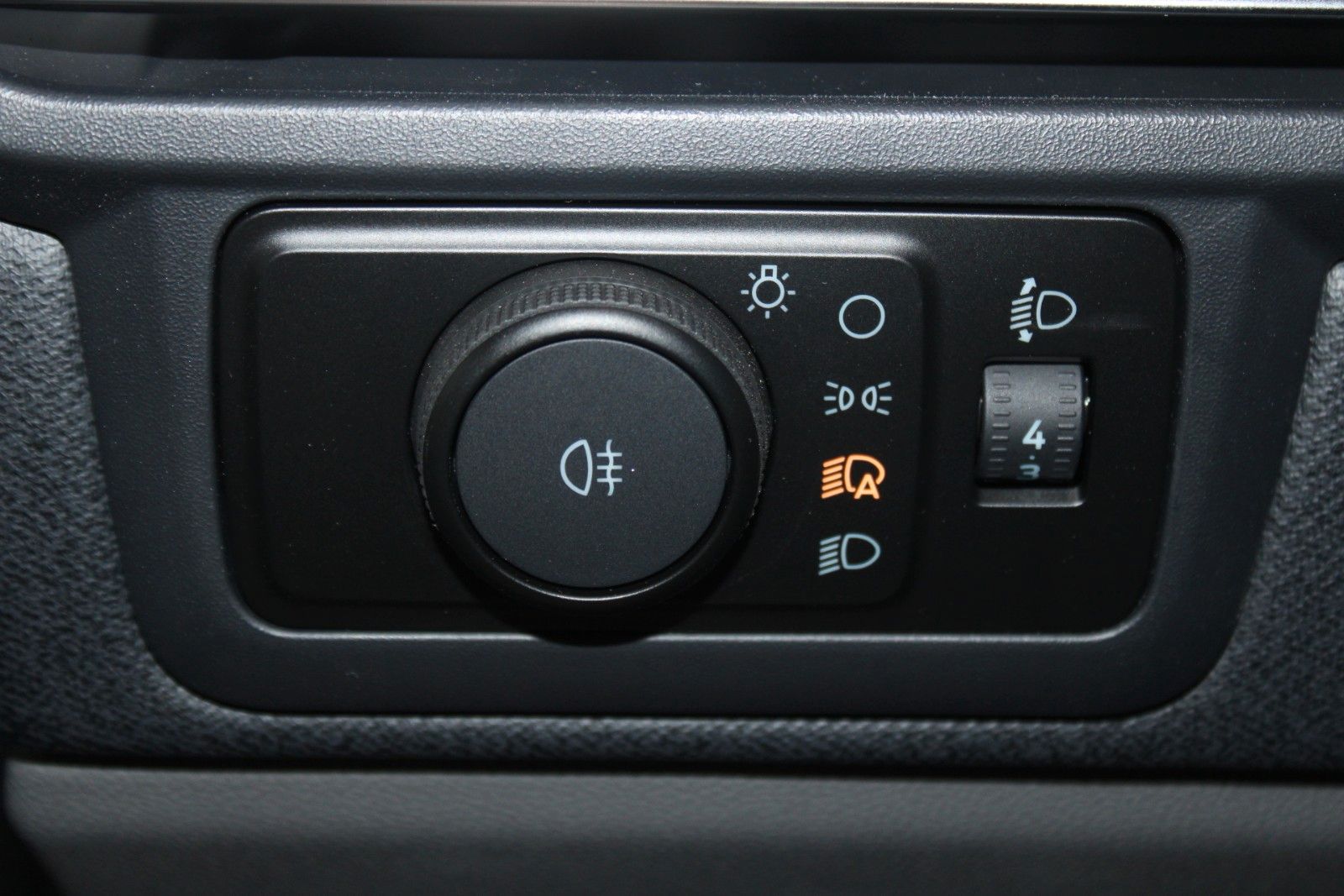 Fahrzeugabbildung Ford Tourneo Custom L1 TREND 8-Sitze LED NAVI CAM uvm
