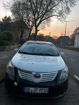 Toyota avensis t27 2.2 d. Cat - Toyota Avensis in Essen