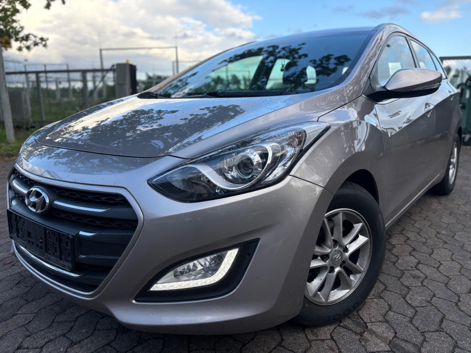 Hyundai i30 blue 1.6 CRDi 81kW Style*KLIMAAUT.*TEMPOMAT*