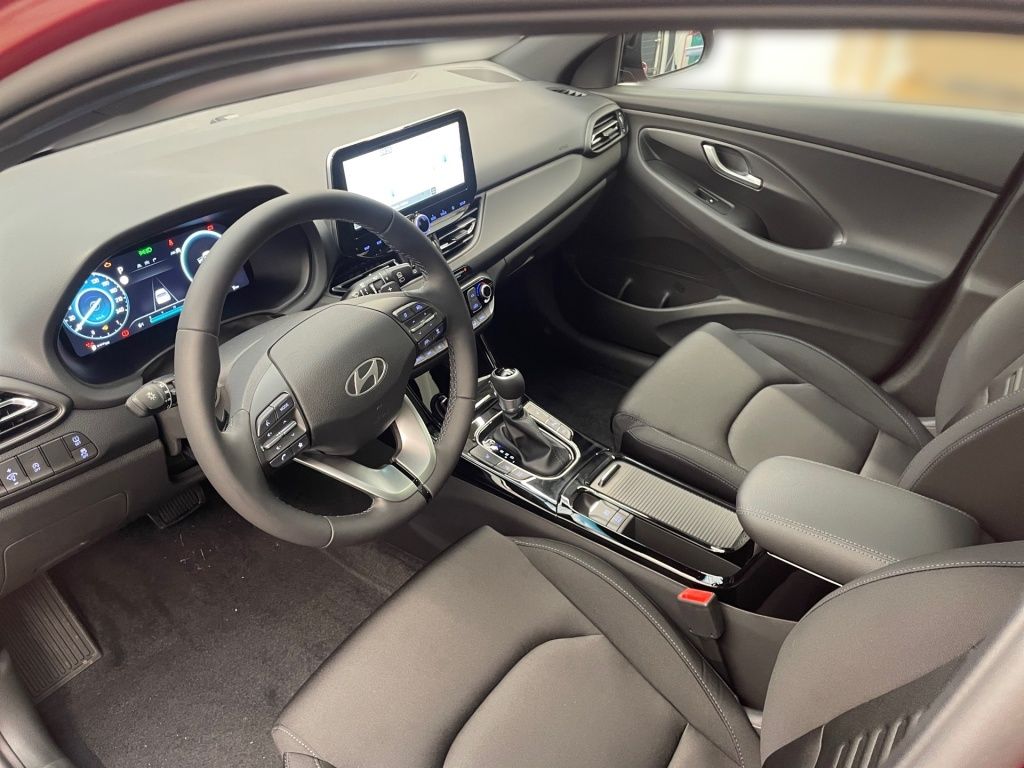 Fahrzeugabbildung Hyundai i30 FL 5-Türer (MY25) 1.5 T-GDI (140 PS) 48V 7-D